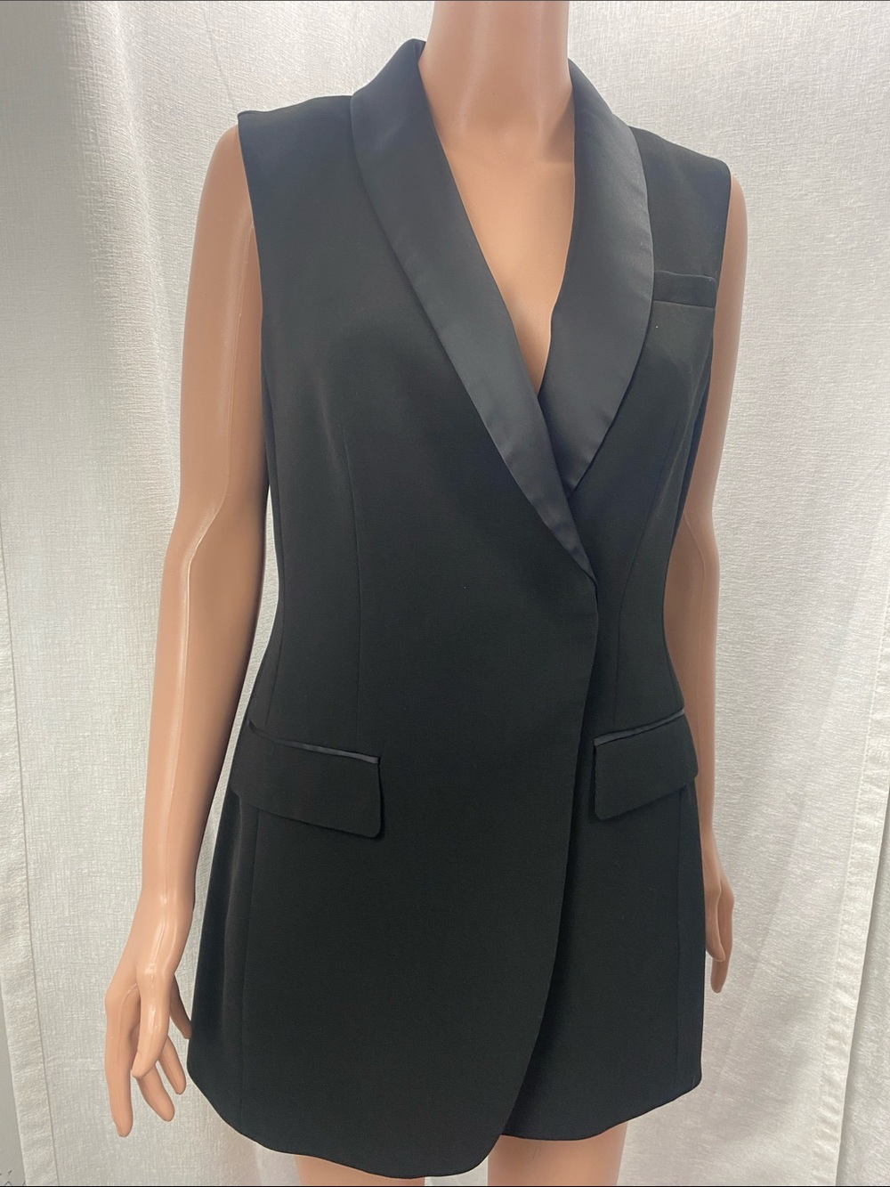H&M Black Satin-Trim Sleeveless Blazer Vest